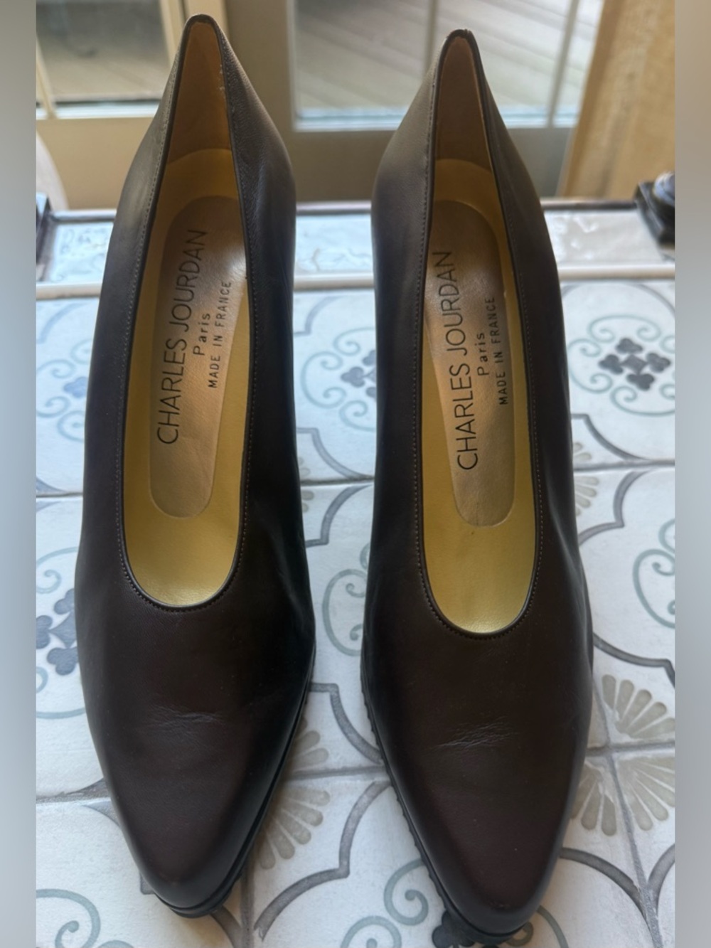 Vintage Charles Jourdan MADE in FRANCE Brown Leather Pumps